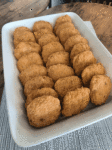 「新潟名物 たれカツ」　　「ポテトチーズ焼き🍟🧀」  「鶏と筍の煮物🍗🎋」　　　「きくらげ昆布の佃煮🌿」  「ごぼうサラダ🥗」 「バナナ🍌」 「コーヒーゼリー☕」